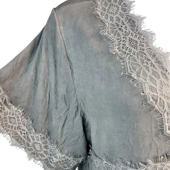 POL BOHO Cropped Blouse Short Sleeves Deep V-Neck Feathered Lace Gray Large NEW - Picture 9 of 15